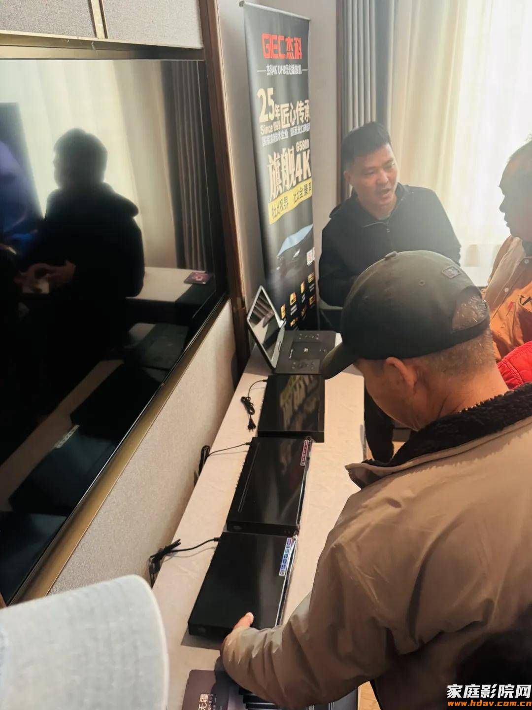 全景声降临广州！杰科携Q30全景声无线音箱亮相2025广州国际音响唱片展(图5)