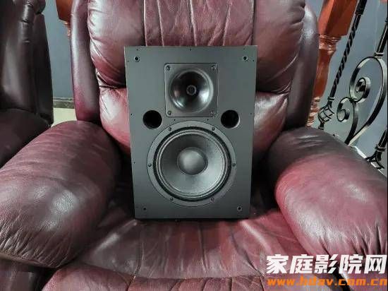 专业音箱技术下放，家用效果如何？Divocal RW8家庭影院音箱试用评测(图7)