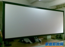 怎么确定投影幕布比例和最佳投影距离（附工具）