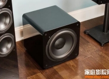 换一只更大尺寸的低音炮，还是再买一只相同尺寸的低音炮？